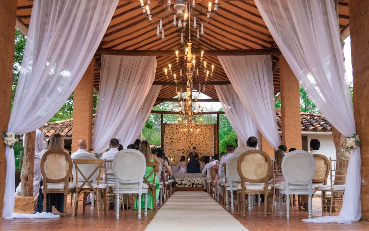 בריצ'ארה Hotel Hacienda Macedonia מראה חיצוני תמונה